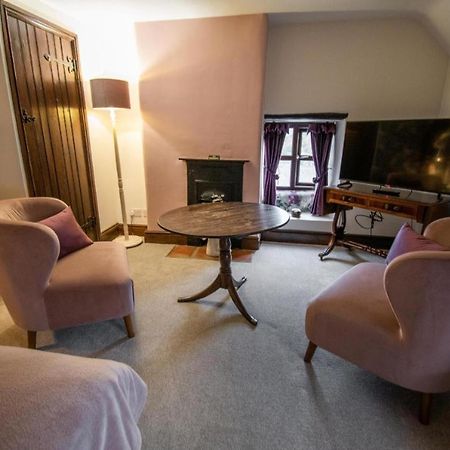 Royal George Hotel Great Easton  Buitenkant foto