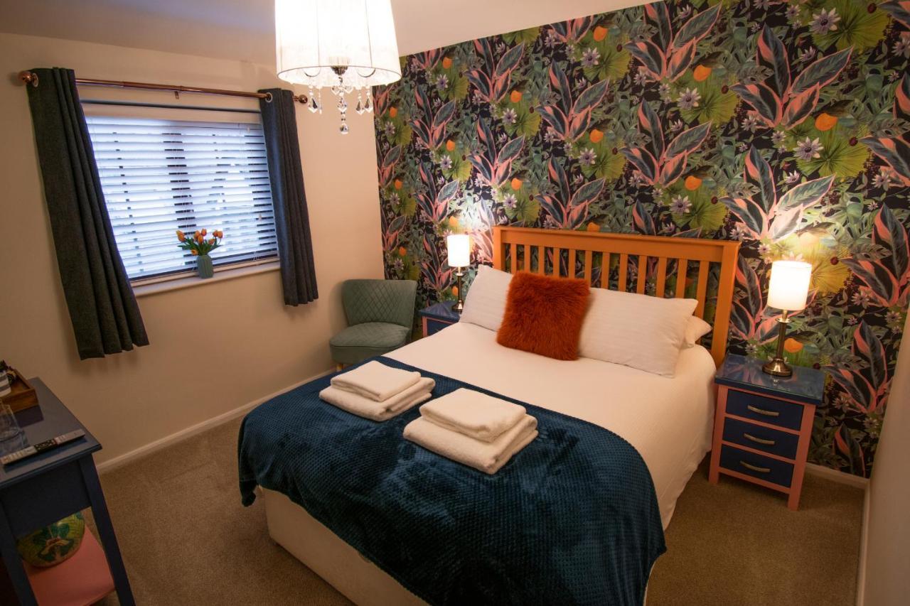 Royal George Hotel Great Easton  Buitenkant foto