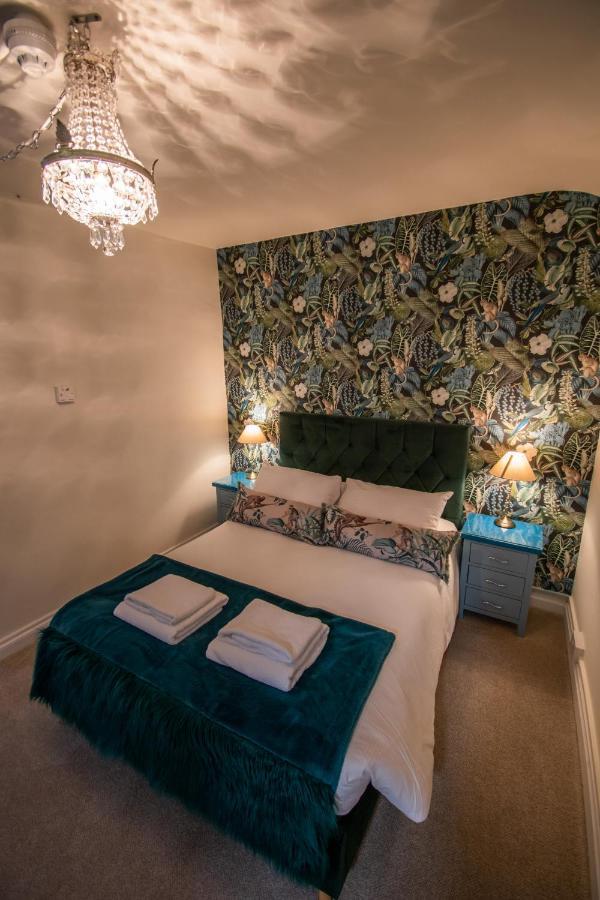 Royal George Hotel Great Easton  Buitenkant foto