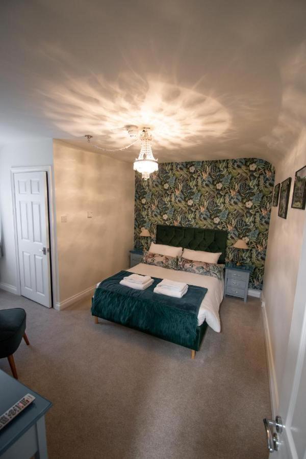 Royal George Hotel Great Easton  Buitenkant foto