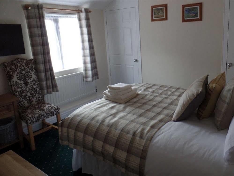 Royal George Hotel Great Easton  Buitenkant foto